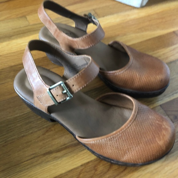 boc stone platform clog